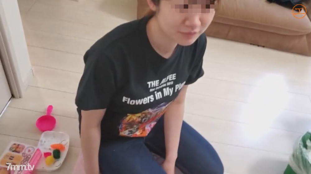 [fc2-ppv 2201413]新婚１９歳妻【個人】新居に訪問。旦那の借金で犯されるのにニヤつきナメた態度の若妻を孕ませ中出し。 FC2-PPV-2201413 - AC Server