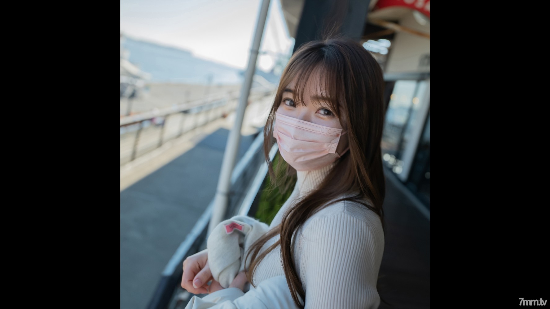 [fc2-ppv 2592389]初撮影！【新シネマ画風】個数限定！【無修正】癒しのFcup巨乳美女と2人っきりで港町をまったりデート・・・解放されたかのように身悶え大絶叫と共に幾度も果て乱れる敏感体に2回膣内射精！！（長編） FC2-PPV-2592389 - ST Server