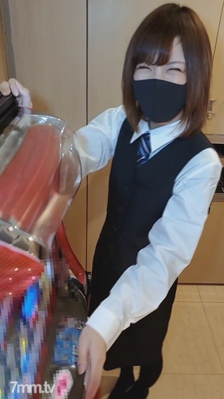 [fc2-ppv 2647423]パチ屋の景品カウンターで愛嬌がよく笑顔が可愛い彼女と仕事終わりに初ハメ・中出し※本日まで特別価格 FC2-PPV-2647423 - AC Server