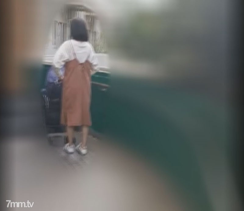 [fc2-ppv 2687019]先ほど訪問【個人】お子さんが寝る横で声を殺し悶え、他人棒に孕ませられる若シンママに無許可で中出し FC2-PPV-2687019 - ST Server