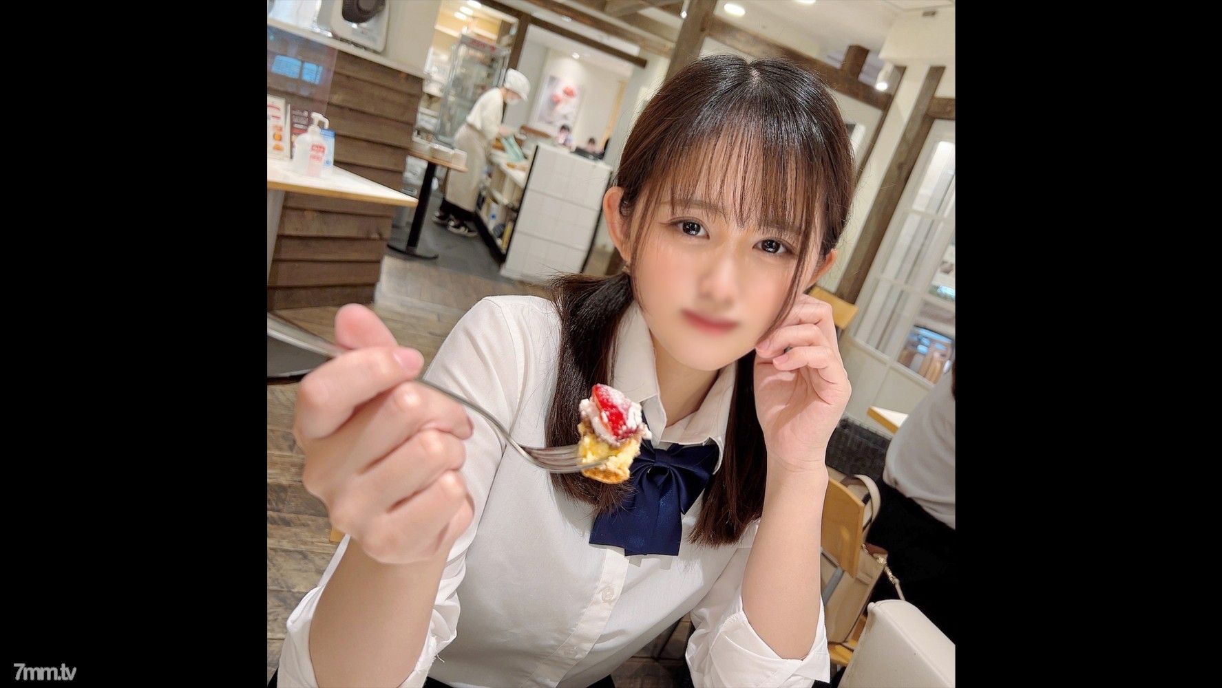 fc2-ppv 2932163 初撮影！！【完全顔出し・無修正】まだ大人を知らないあどけない顔をしたツインテールの訳あり美少女女子◯生・・・顔を赤らめ恥じらいながらも僕の性器にしゃぶりつき発展途上の未◯年の身体に2回中出し！！ FC2-PPV-2932163 - AC Server