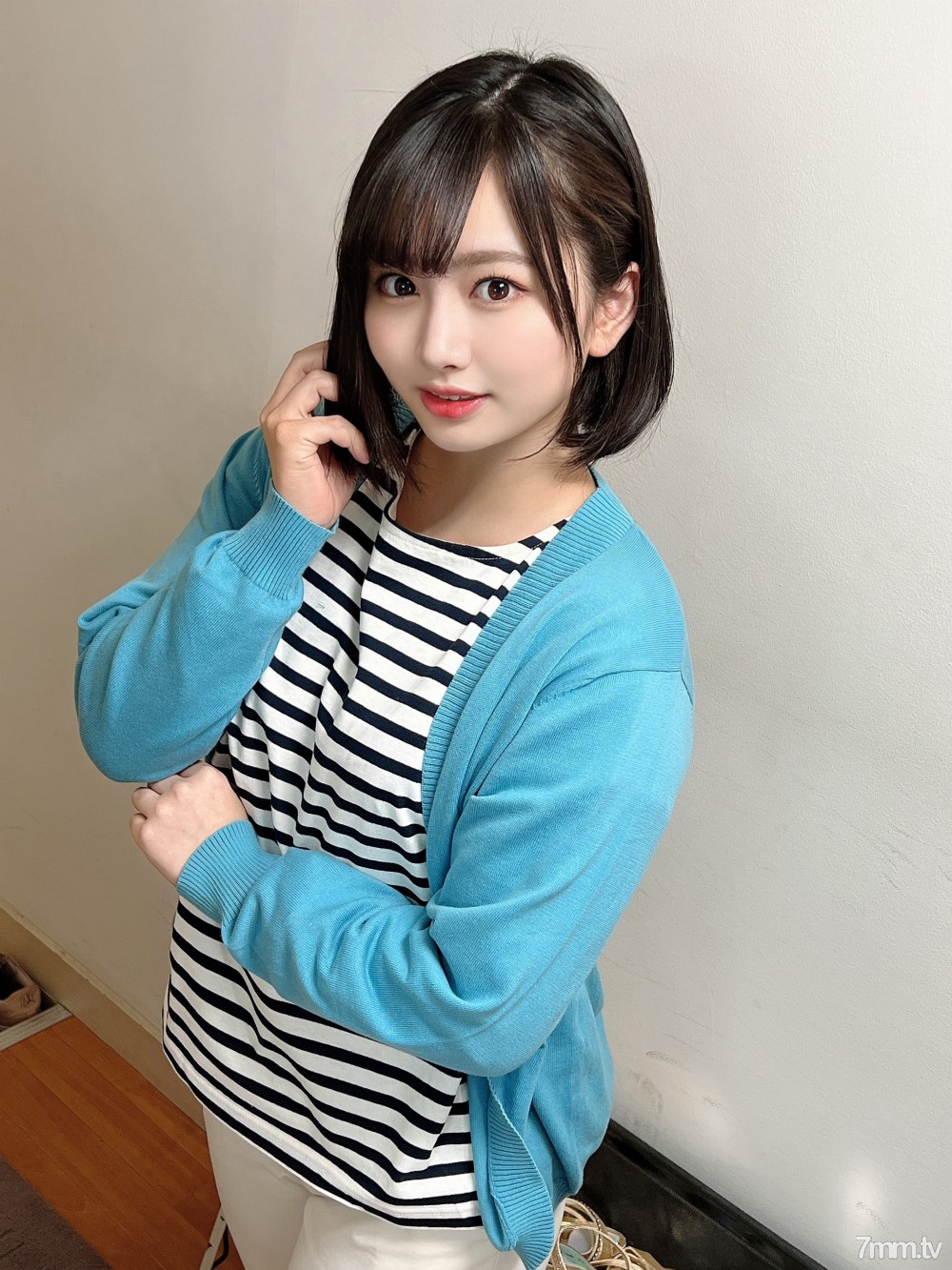 fc2-ppv 2972481 【人妻オフパコ】27歳　美人奥さま　2人組と乱交オフパコパーティー　11から弄り過ぎて感度と性欲が強すぎる人妻　ハメ師のハードSEXでイキ狂い種付けされて絶頂。マジで完堕ち【1人目】 FC2-PPV-2972481 - ST Server