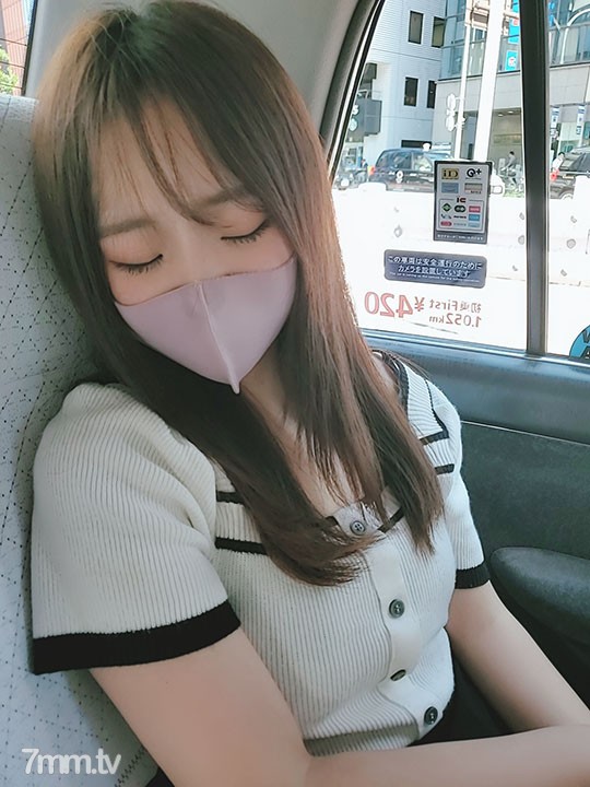 fc2-ppv 3037045 【お蔵作品／流出】色白スレンダーで感度良好な後輩彼女。彼氏の愚痴を聞きつつ○わせて部屋に連れ込み、生膣に上書き射精。 FC2-PPV-3037045 - ST Server